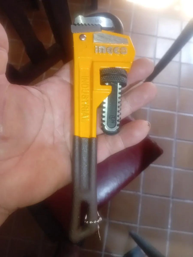 LLAVE STILSON AJUSTABLE 350 MM CON MANGO ANTIDESLIZANTE - 4
