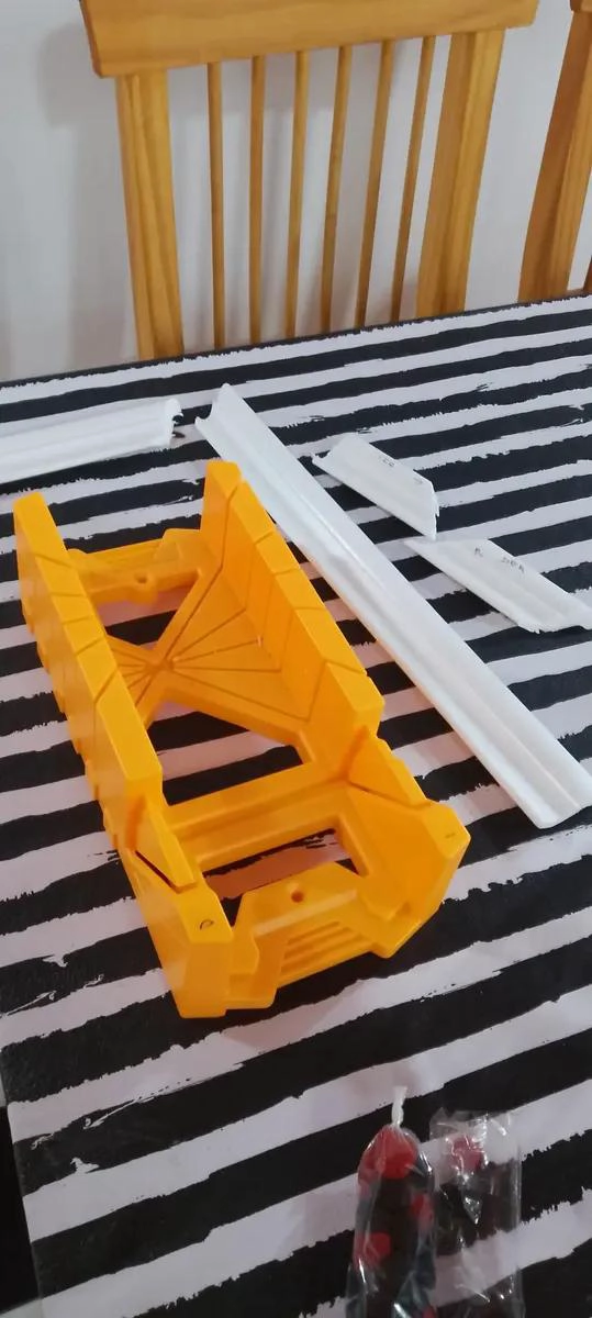 SERRUCHO TIPO COSTILLA 300MM PARA BRICOLAJE - 2