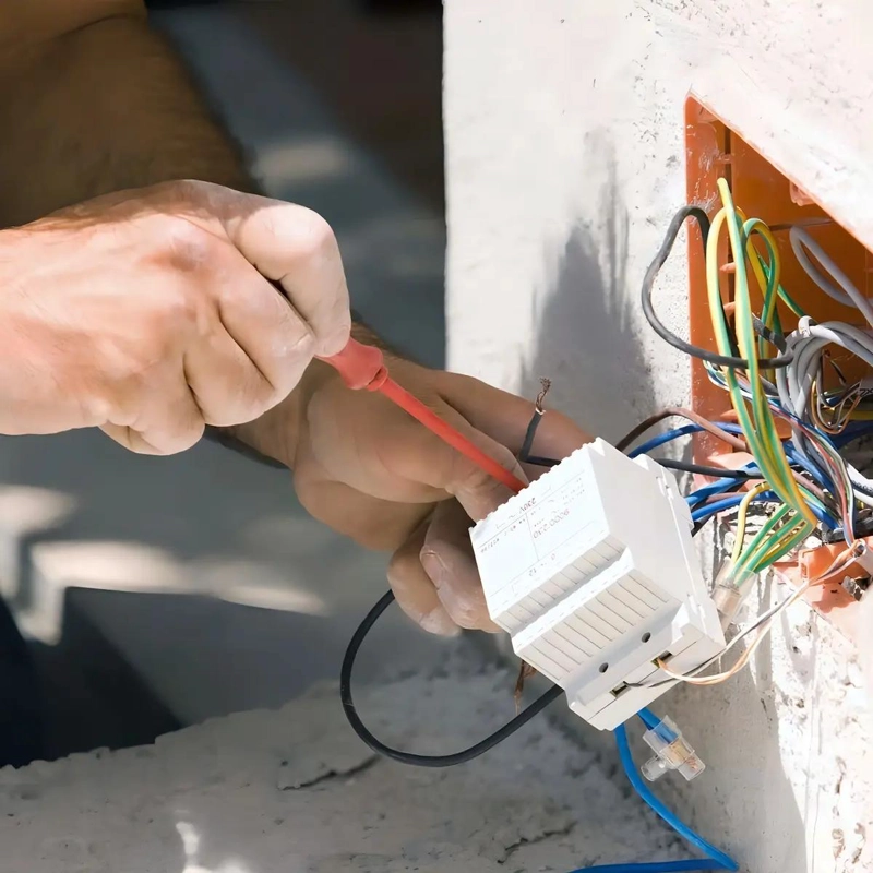JUEGO DE 6 DESTORNILLADORES PARA ELECTRICISTA CON MANGO   - 5