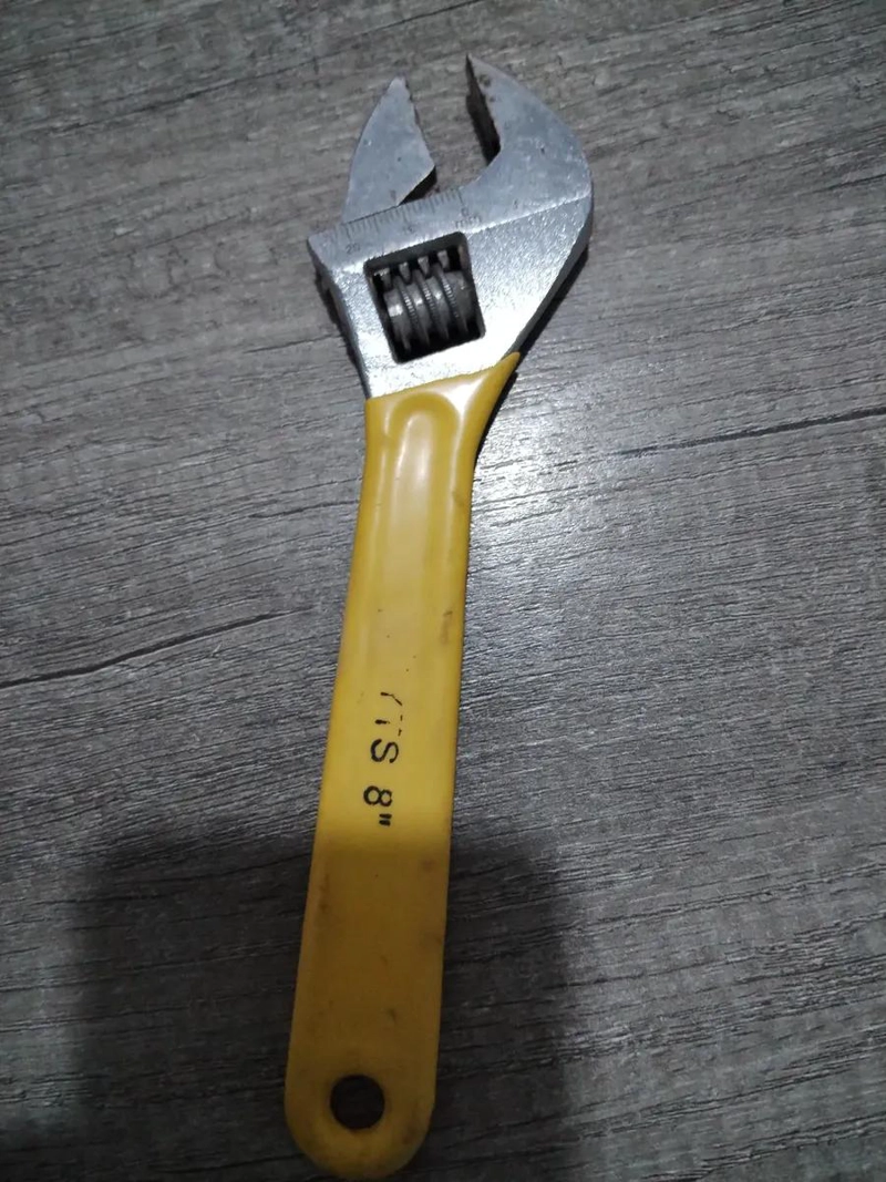 LLAVE FRANCESA AJUSTABLE 8 PULGADAS - 2