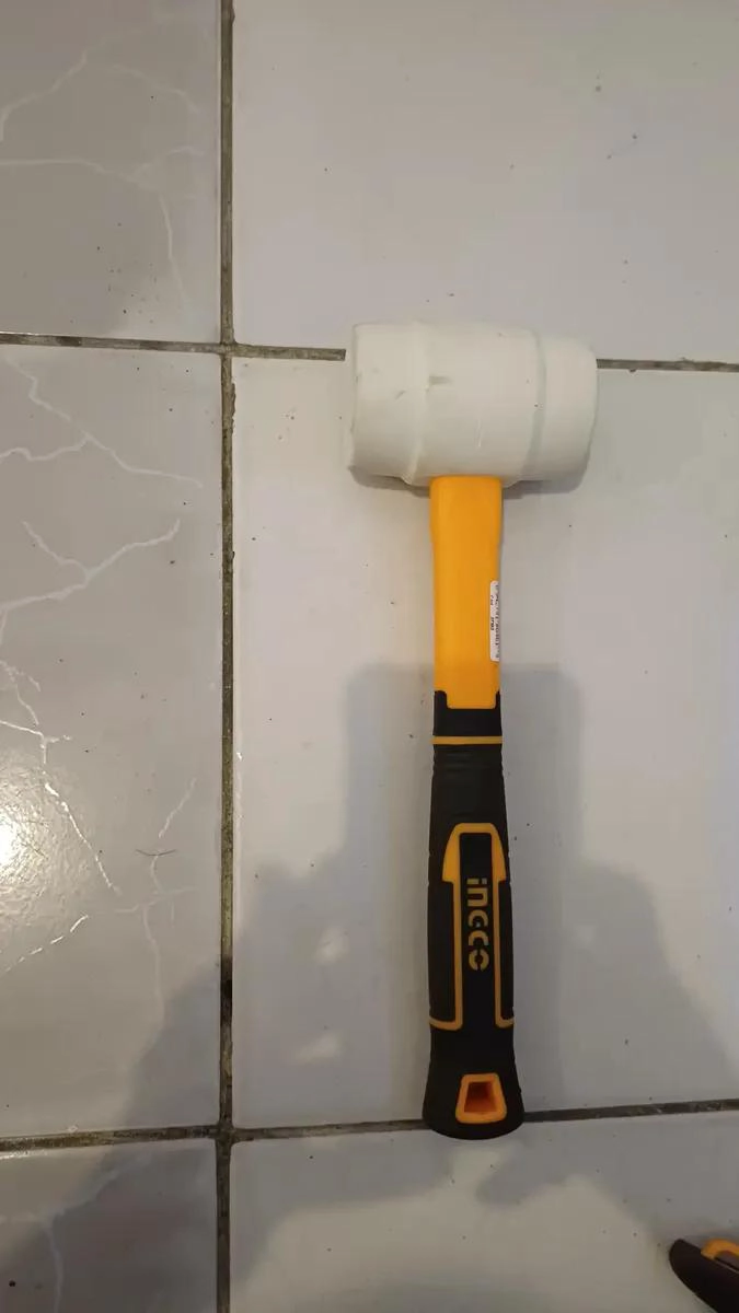 MARTILLO DE GOMA 8OZ PARA CONSTRUCCION - 1