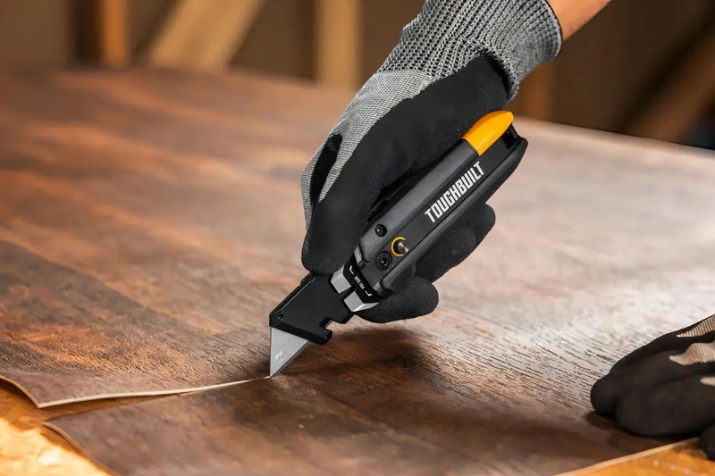 CUCHILLO CARTONERO RETRACTIL CON CUERPO RESISTENTE - 2
