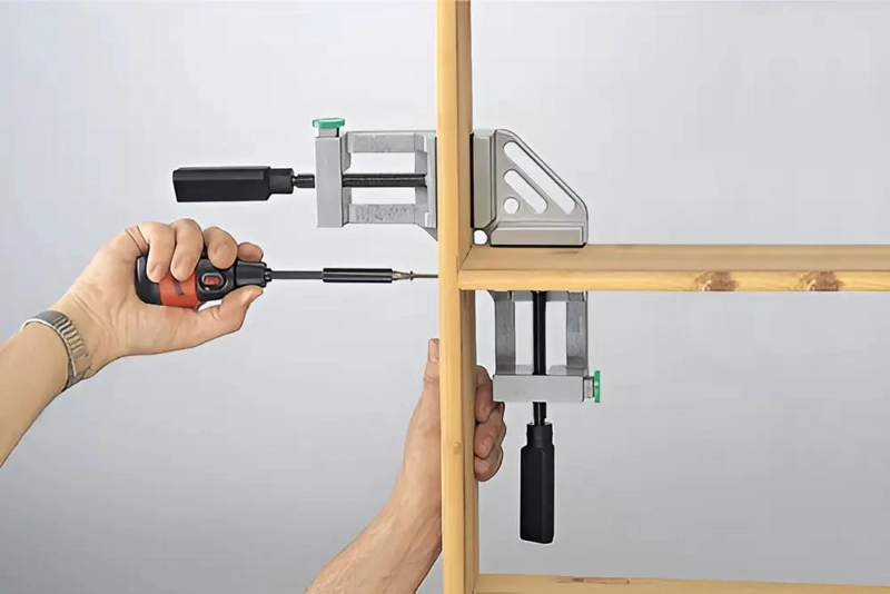 SARGENTO ANGULAR 90º METALICO CON GUIA - 2