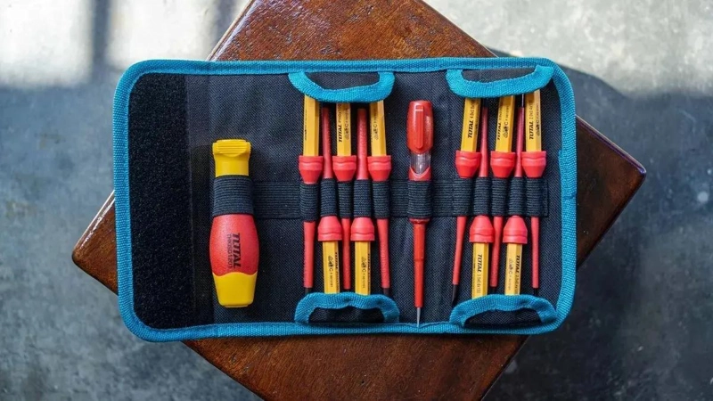 KIT 12 DESTORNILLADORES DE PRECISION AISLADOS - 3