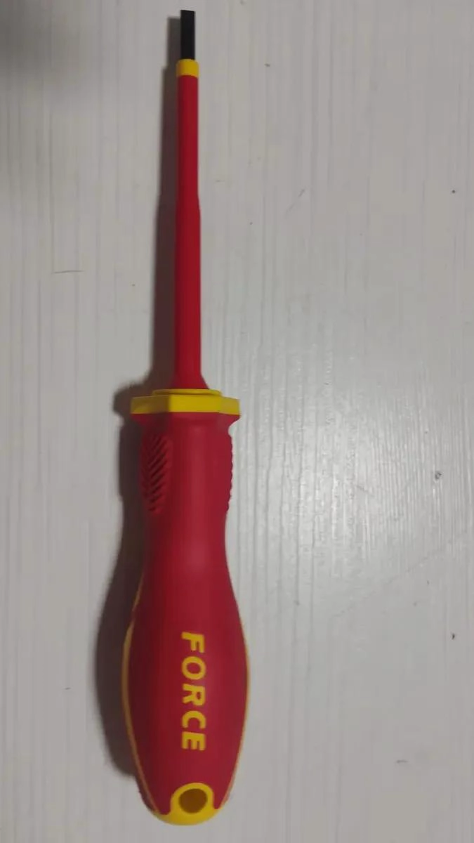 DESTORNILLADOR PLANO 4.0X100 MM AISLADO - 2