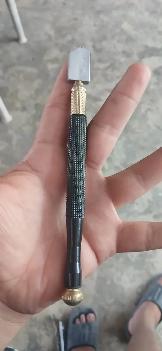 CORTADORA DE VIDRIO PROFESIONAL CON MANGO METALICO - 3