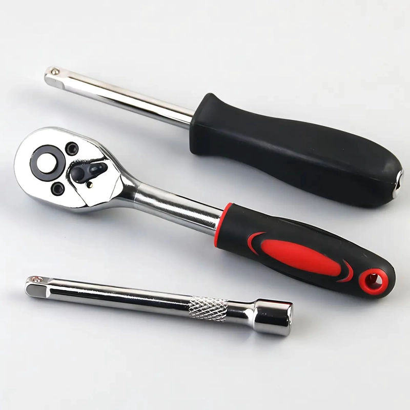 SET DE DADOS Y LLAVE DE TRINQUETE 46 PIEZAS - 5