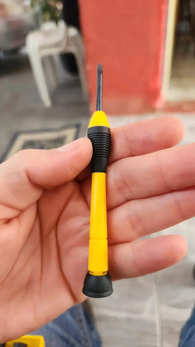 JUEGO DE 6 DESTORNILLADORES DE PRECISION CON MANGO ERGONOMICO - 2