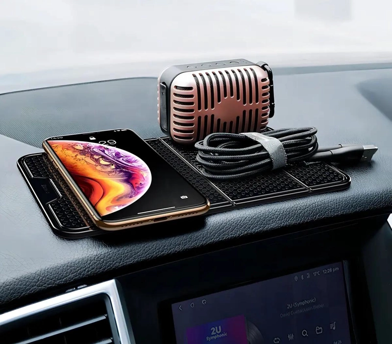 SOPORTE ANTIDESLIZANTE PARA CELULAR EN AUTO MULTIUSO - 2