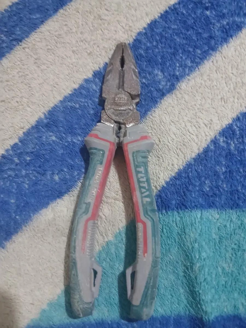 PINZA ALICATE 180 MM CON MANGO DE GOMA - 2