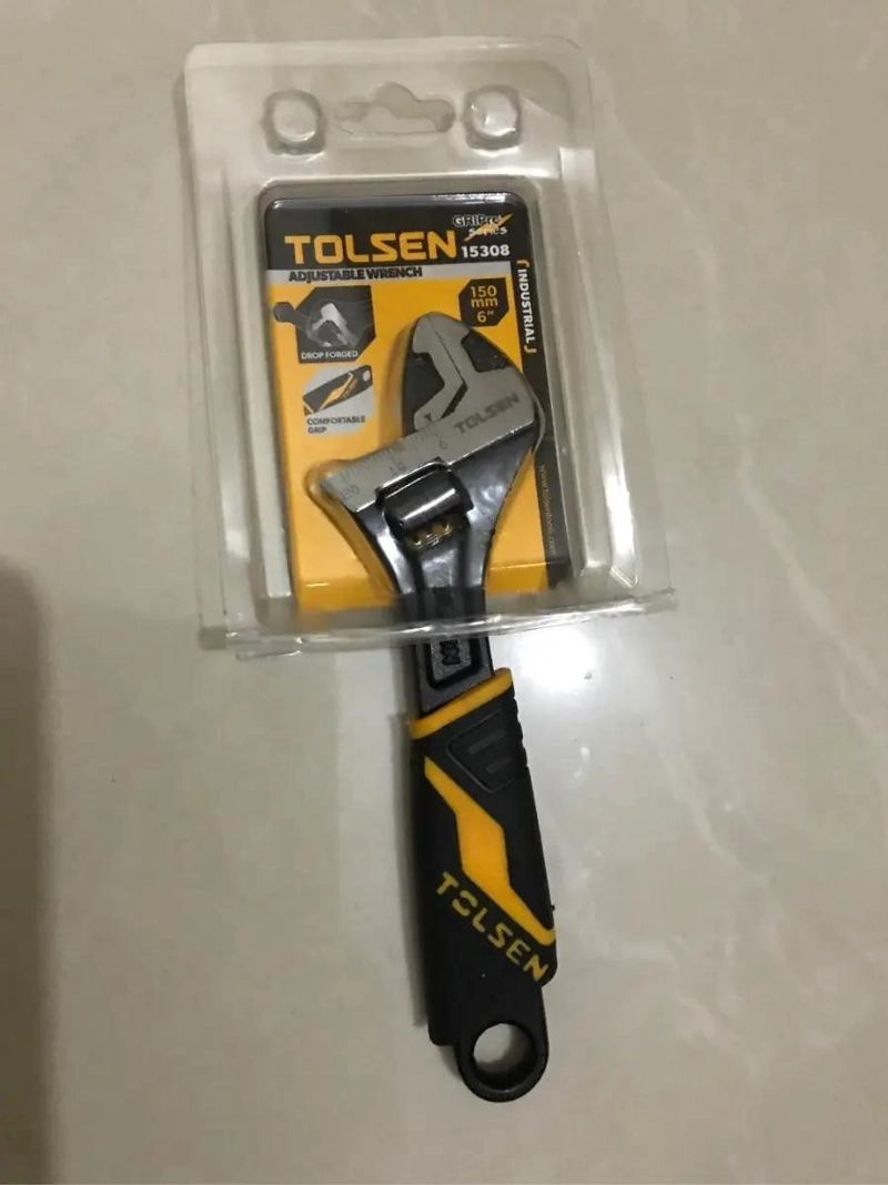 LLAVE AJUSTABLE 150 MM CON MANGO PLASTICO - 6