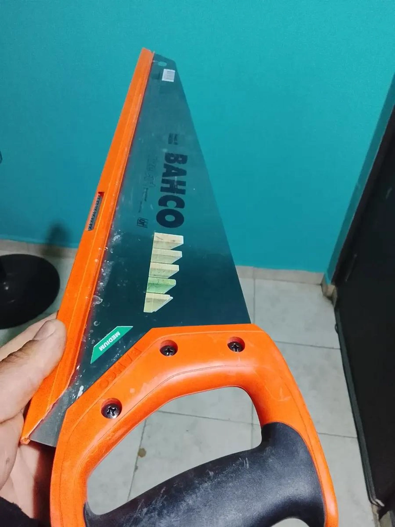 SERRUCHO AFILABLE 550 MM PARA MADERA Y PLASTICO - 4
