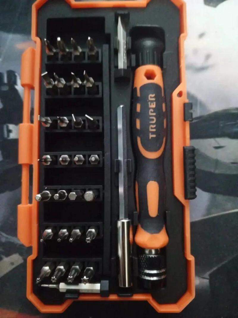 DESTORNILLADOR DE PRECISION CON 30 PUNTAS - 4