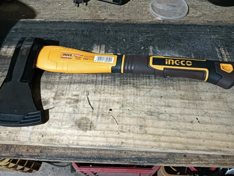 HACHA DE MANO CON MANGO DE FIBRA DE VIDRIO 800G - 2