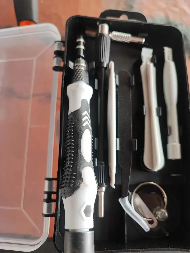 KIT DE DESTORNILLADORES 115 EN 1 MULTIFUNCIONAL - 2