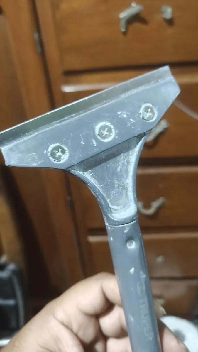RASPADOR CON MANGO DE 4' PARA BRICOLAJE - 3
