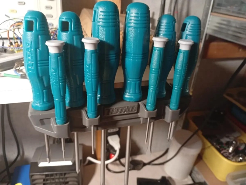 KIT DE 10 DESTORNILLADORES DE PRECISION Y USO GENERAL - 1