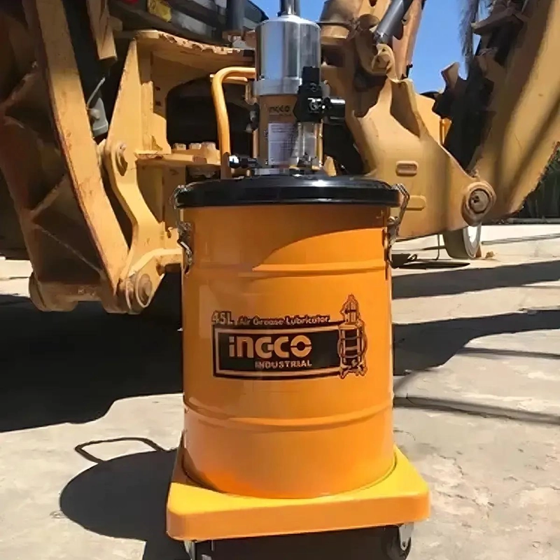 ENGRASADORA NEUMATICA DE 30 LITROS - 3