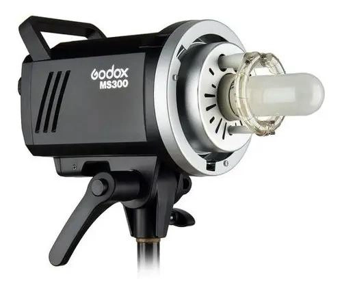 FLASH DE ESTUDIO 300W CON MONTURA BOWENS Y CONTROL 2.4GHZ - 1