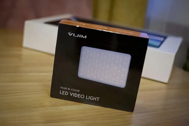 PANEL LUZ LED RECARGABLE 8W DIMEABLE PARA VIDEO - 2