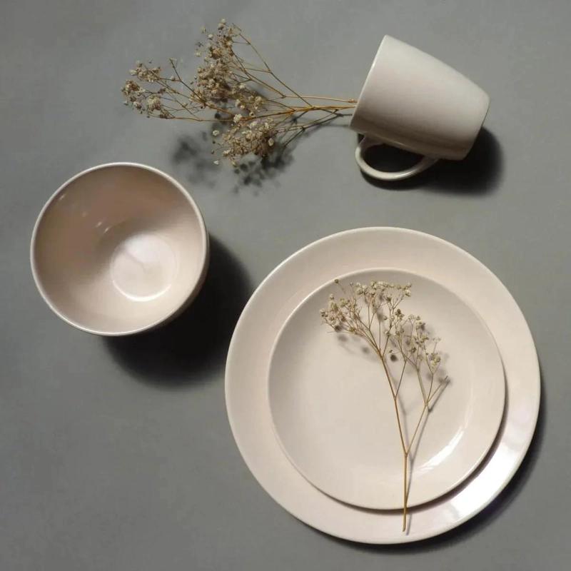 JUEGO DE LOZA 16 PIEZAS VAJILLA CERAMICA CREMA Y ROSA - 2