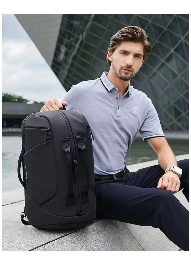 MOCHILA URBANA IMPERMEABLE 40L CON COMPARTIMENTO PARA LAP - 4