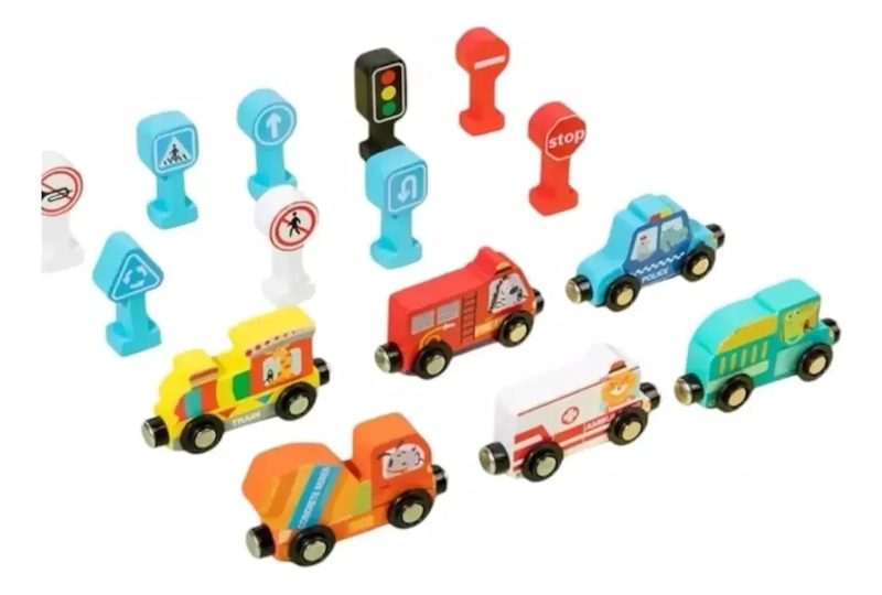 SET 6 VEHICULOS DE MADERA CON IMANES Y SEÑALES DE TRAFICO - 4