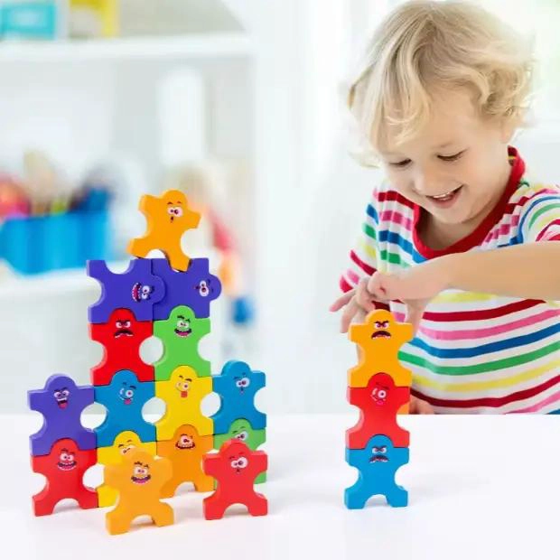 BLOQUES DE MADERA APILABLES PARA CONSTRUCCION MONTESSORI - 2