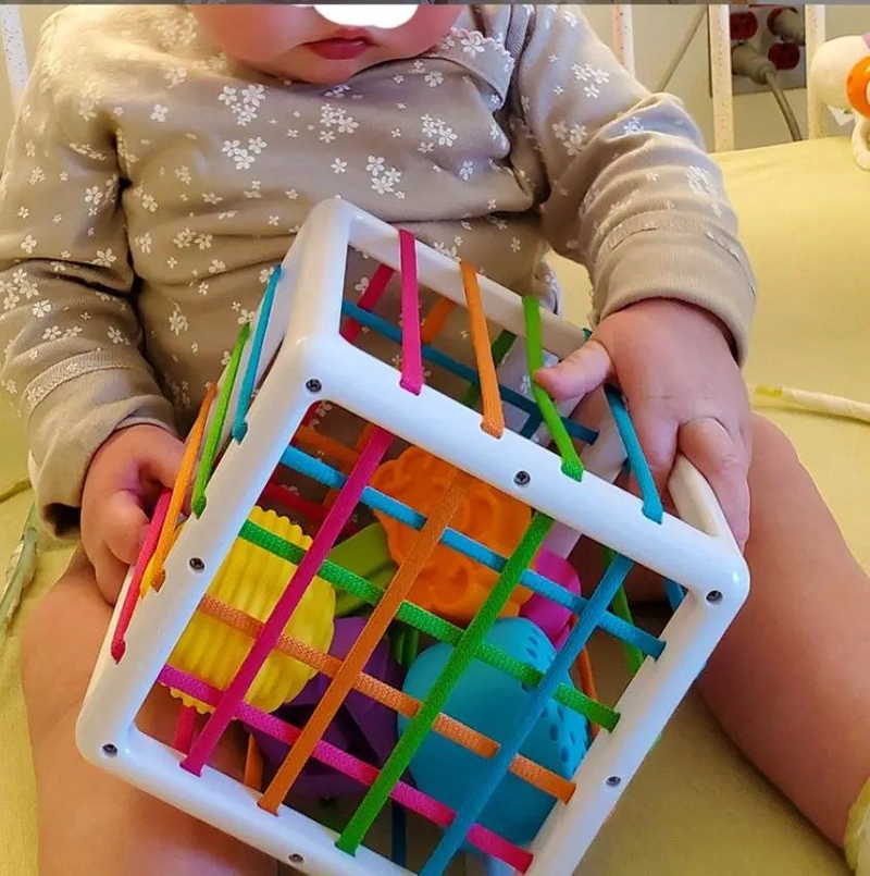 CUBO MONTESSORI INTERACTIVO PARA HABILIDAD MOTORA - 2