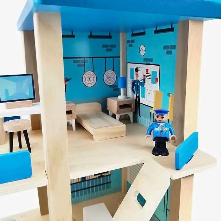 ESTACION DE POLICIA DIDACTICA DE MADERA INTERACTIVA - 3
