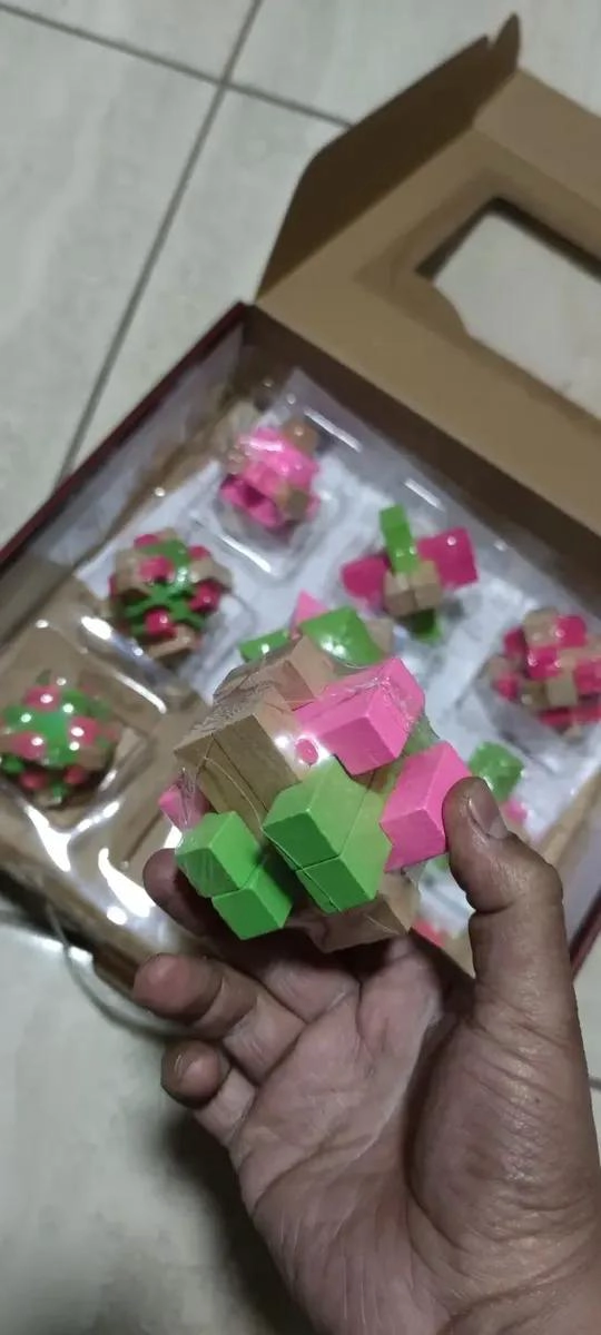 SET DE 9 CUBOS DE MADERA PUZZLE 3D PARA HABILIDAD - 3