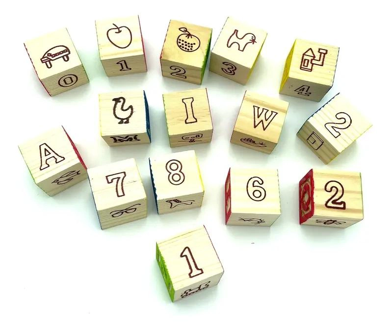 CUBO DE MADERA CON 27 PIEZAS DE LETRAS Y NUMEROS - 3