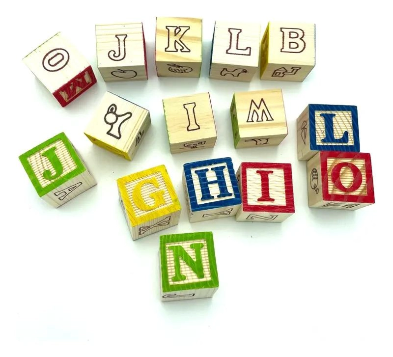 CUBO DE MADERA CON 27 PIEZAS DE LETRAS Y NUMEROS - 4