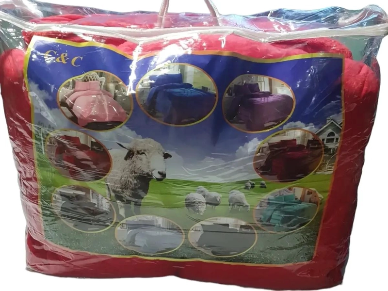PLUMON REVERSIBLE PARA 2 PLAZAS EN FELPA SUAVE ROJO - 1