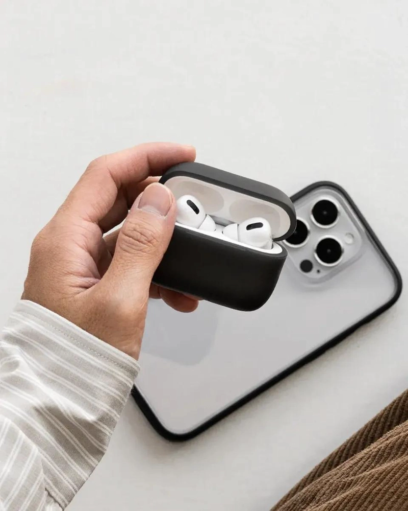 CARCASA PROTECTORA PARA AIRPODS PRO 3 RESISTENTE - 4