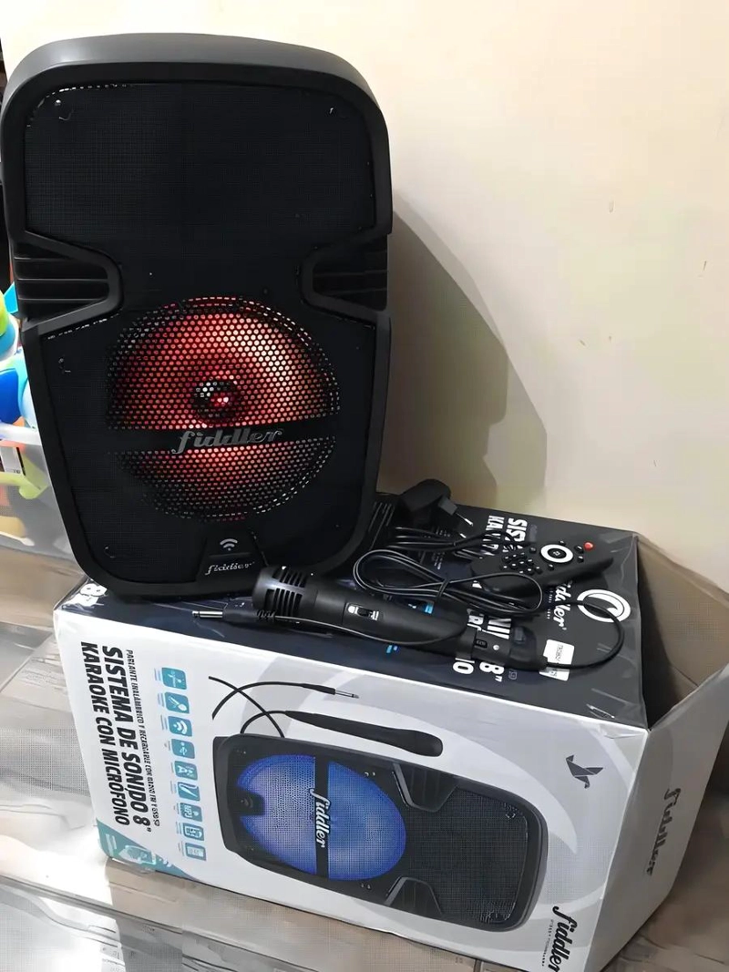 PARLANTE KARAOKE BLUETOOTH 8'' CON LUCES Y MICROFONO - 5