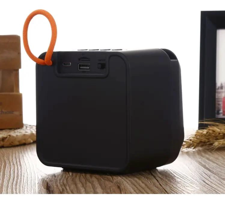 PARLANTE BLUETOOTH PORTATIL CON SUBWOOFER Y LUCES LED - 4