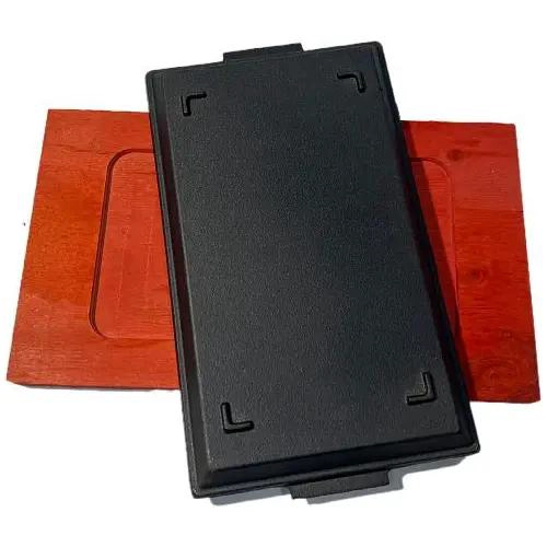 PLATO RECTANGULAR DE HIERRO FUNDIDO CON BASE DE MADERA DE 27 CM - 3
