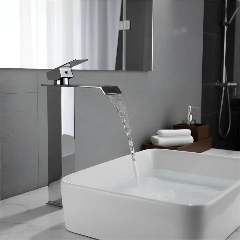 LLAVE MONOMANDO PARA LAVAMANOS CON DISEÑO CASCADA Y CURVA - 1