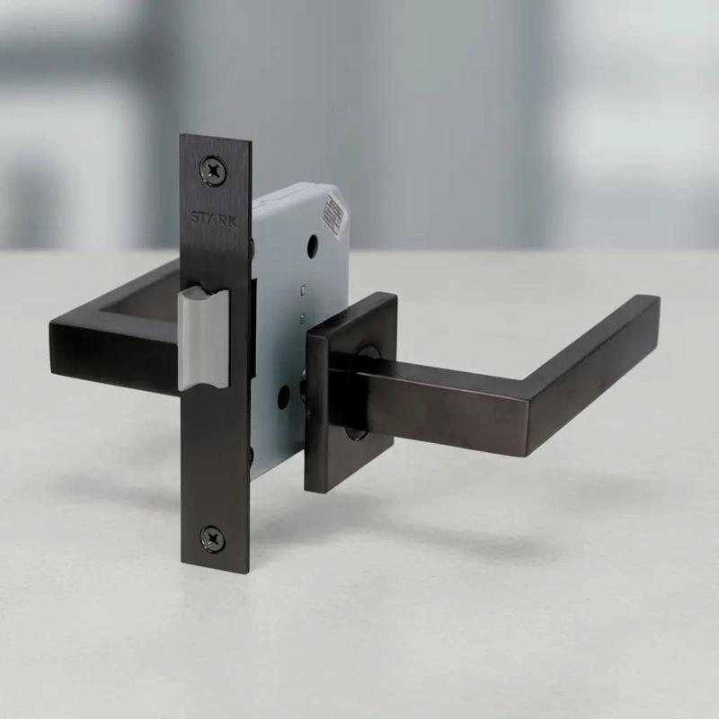 CERRADURA DE EMBUTIR SIMPLE PASO CON MANILLAS NEGRO MATE - 4