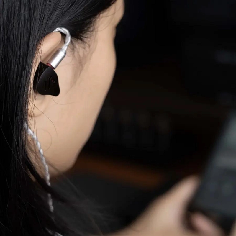 AUDIFONOS IN-EAR MONITORES OPEN BACK OBSIDIAN - 3