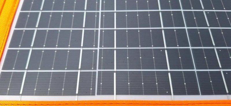 PANEL SOLAR PORTATIL PLEGABLE 60W CON PUERTO USB - 3