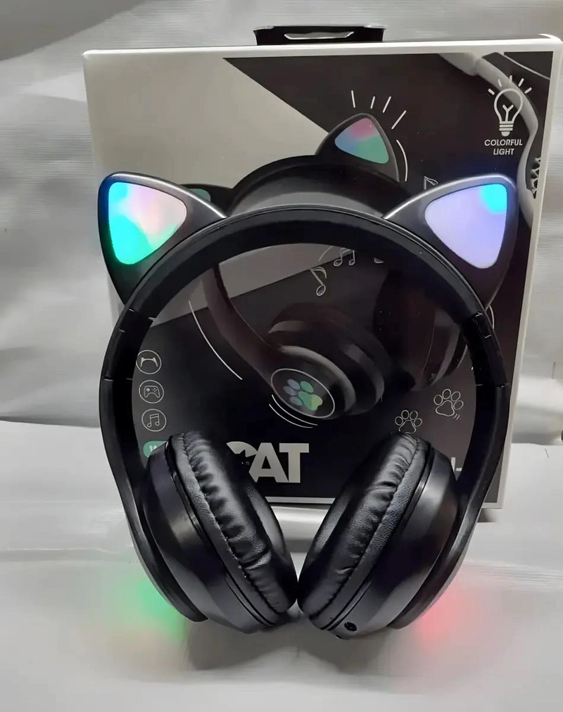 AURICULARES GAMER INALAMBRICOS CON LUZ LED NEGRA - 2