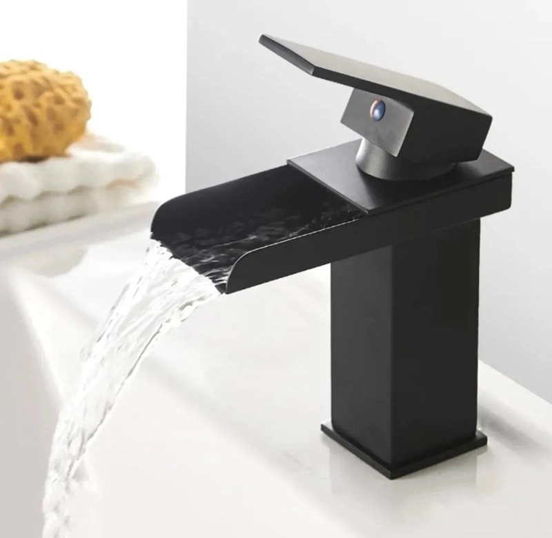 LLAVE MONOMANDO LAVAMANOS CASCADA NEGRO MATE - 2