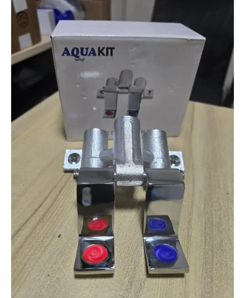 LLAVE PEDAL DOBLE PARA AGUA FRIA Y CALIENTE INDUSTRIAL - 4