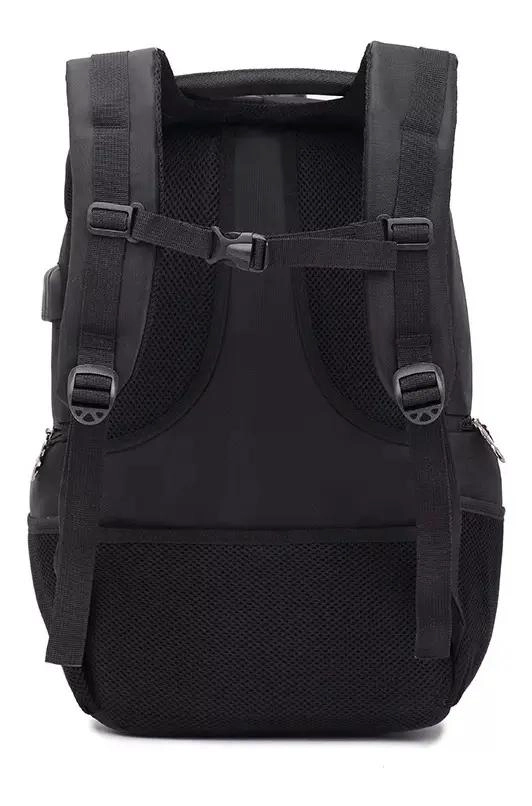MOCHILA IMPERMEABLE PARA HOMBRE CON PUERTO USB Y CANDADO - 4