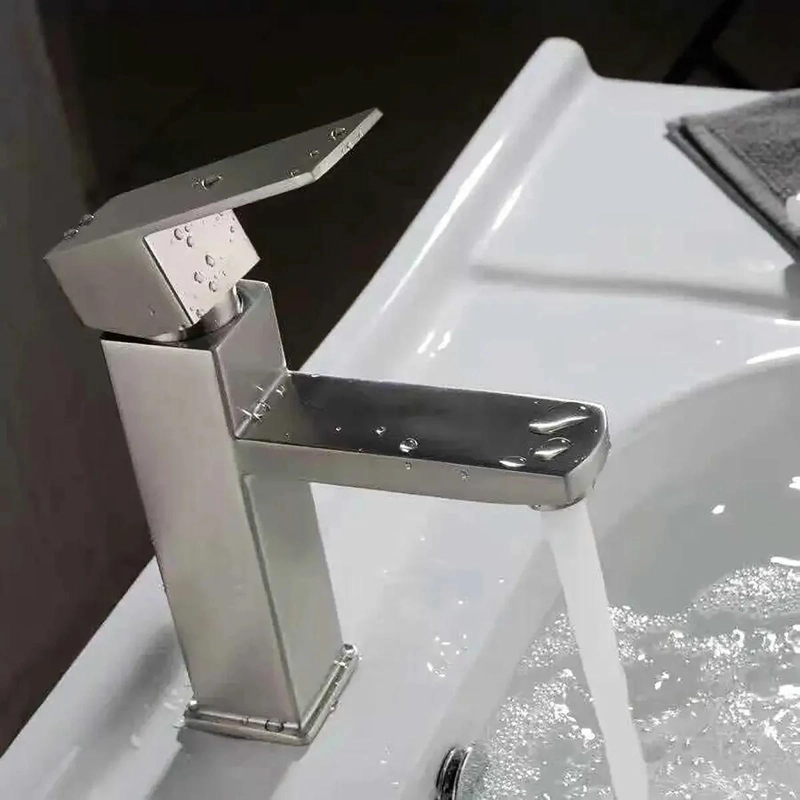 LLAVE MONOMANDO LAVAMANOS CUADRADA ACERO INOX 18CM - 2