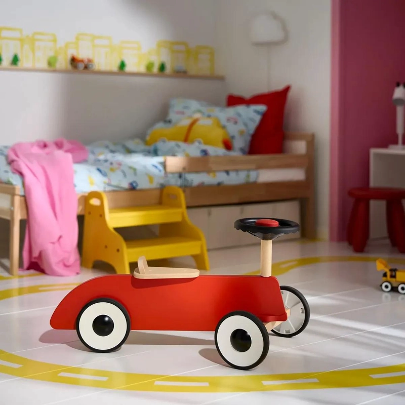 AUTO INFANTIL DE MADERA ROJO CON BOCINA 68X36X36 CM - 2