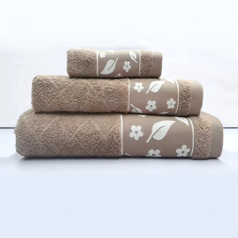 JUEGO DE TOALLAS JACQUARD BEIGE CON FLORES - 1