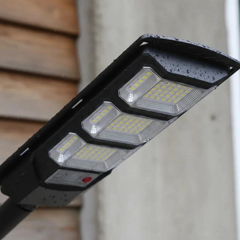 REFLECTOR SOLAR LED EXTERIOR CON SENSOR Y MANDO 2 PIEZAS - 1